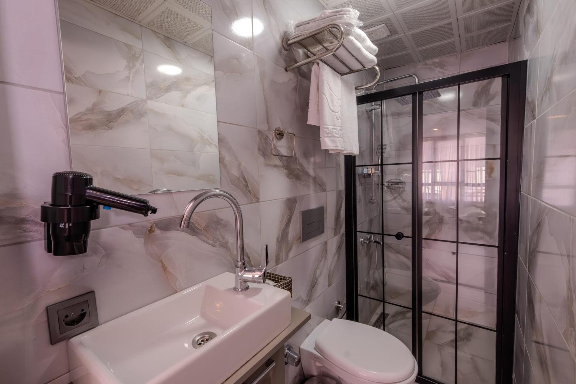 Rubby Hotel Kadikoey Istanbul Ngoại thất bức ảnh
