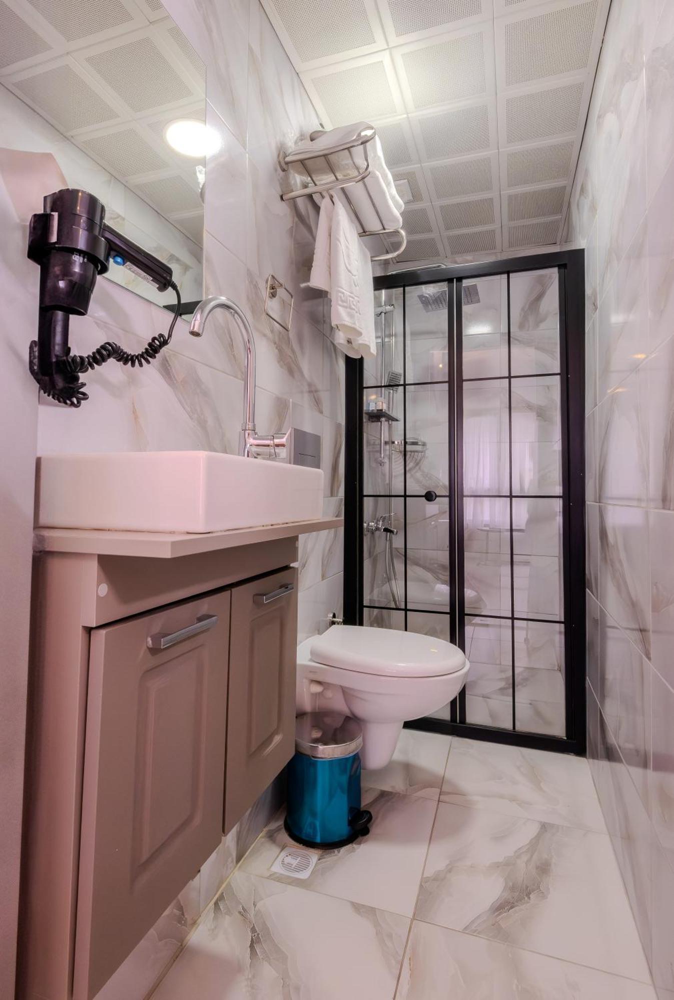 Rubby Hotel Kadikoey Istanbul Ngoại thất bức ảnh